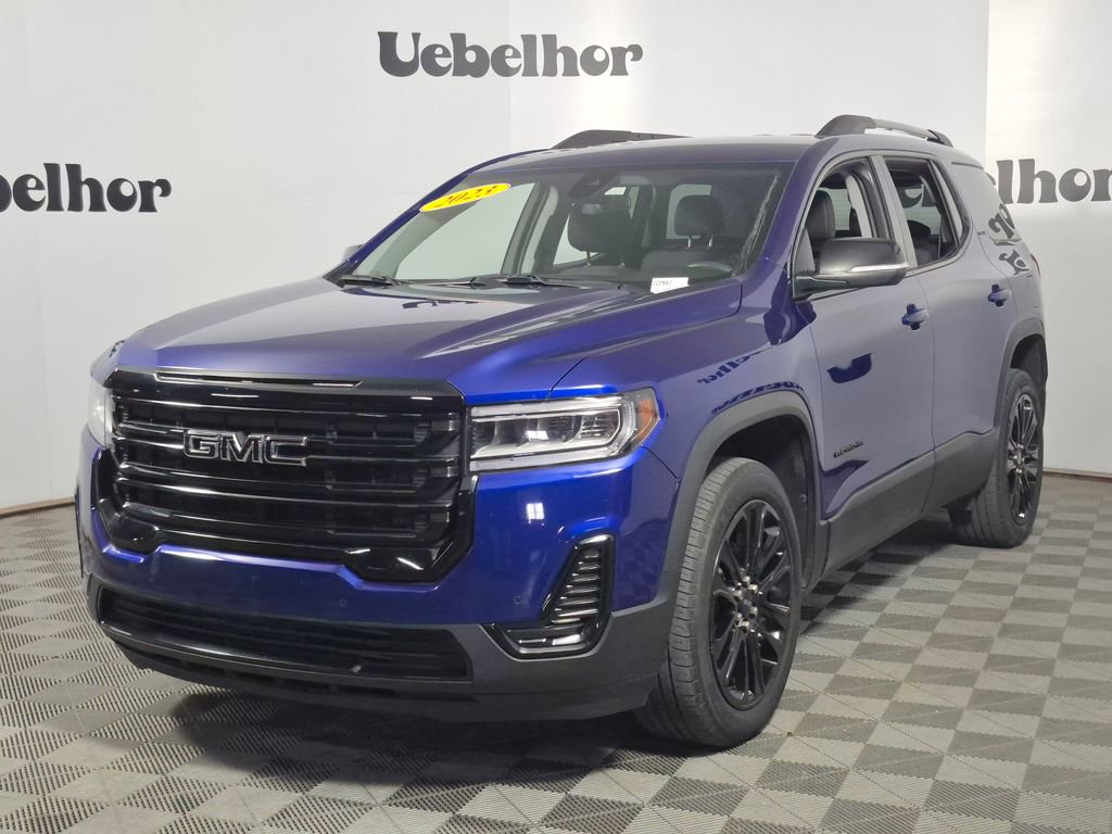 Used 2023 GMC Acadia SLE w/ Driver Convenience Package image 3