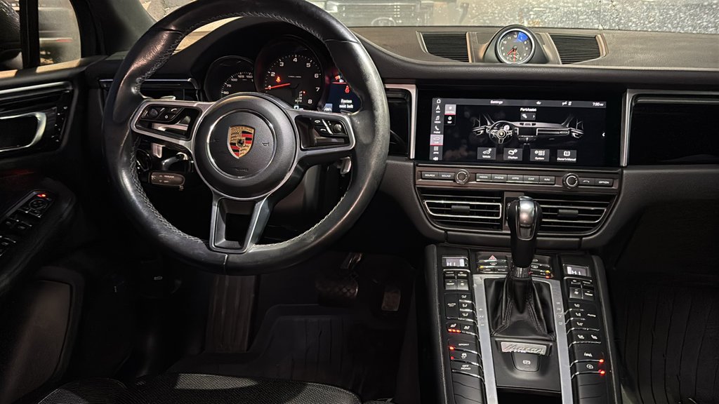 Used 2020 Porsche Macan AWD/4WD image 8