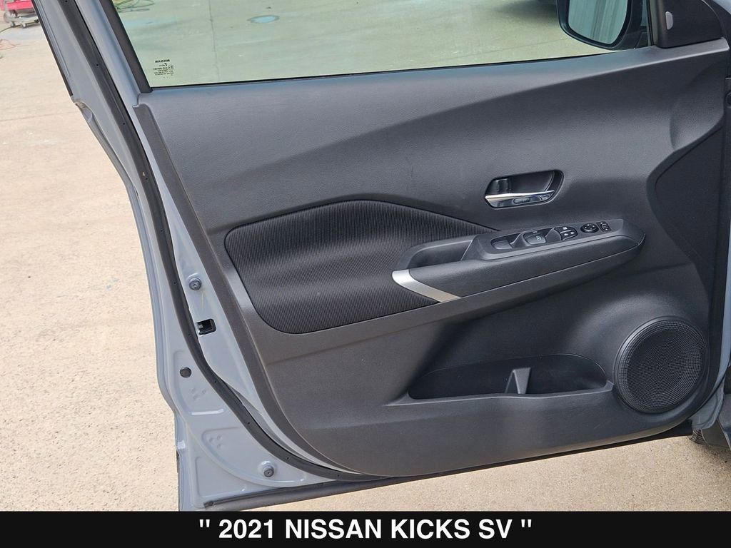 Used 2021 Nissan Kicks SV image 11