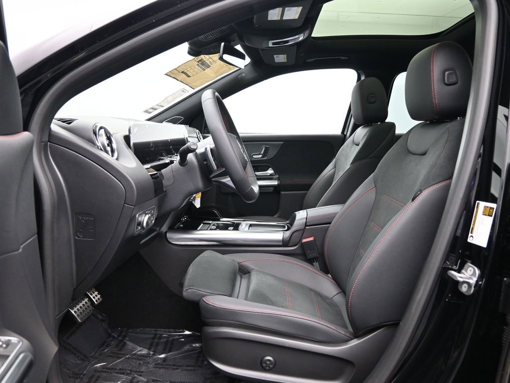 New 2025 Mercedes-Benz GLA 250 4MATIC image 23