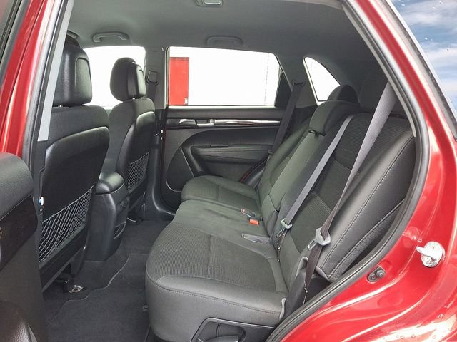 Used 2015 Kia Sorento LX image 11