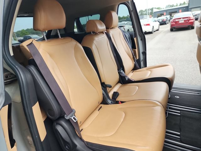 Used 2022 Kia Carnival EX FWD image 18