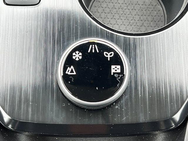 Used 2022 Nissan Rogue SV image 24