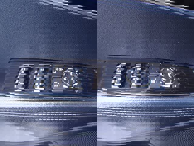 Used 2020 Kia Sorento LX image 16