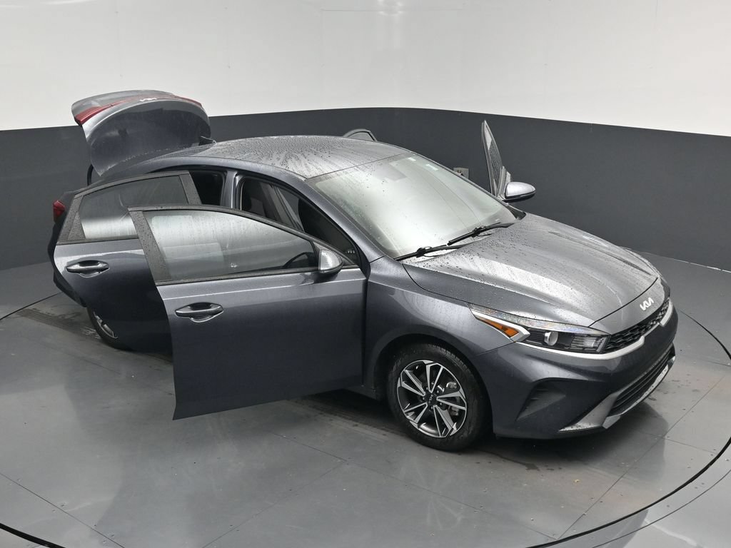Used 2023 Kia Forte LXS w/ LXS Technology Package FWD image 19