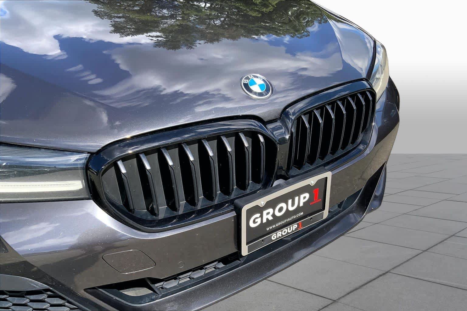 Used 2021 BMW M550i xDrive w/ Executive Package AWD/4WD image 30