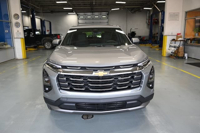 New 2027 Chevrolet Equinox LT w/ Convenience Package II FWD image 2