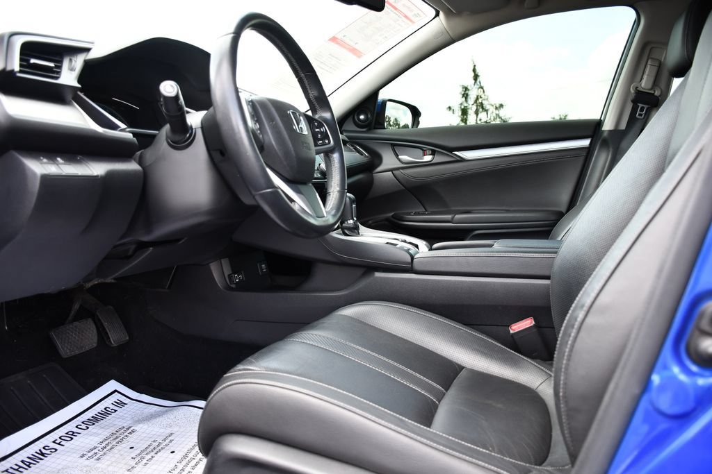 Used 2018 Honda Civic Touring image 16