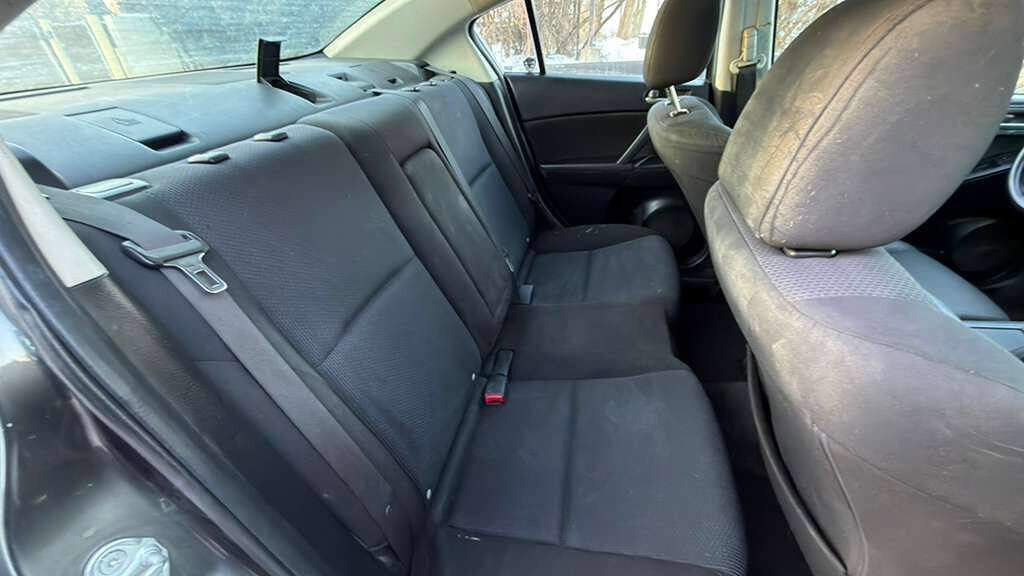 Used 2010 MAZDA MAZDA3 i Touring image 20