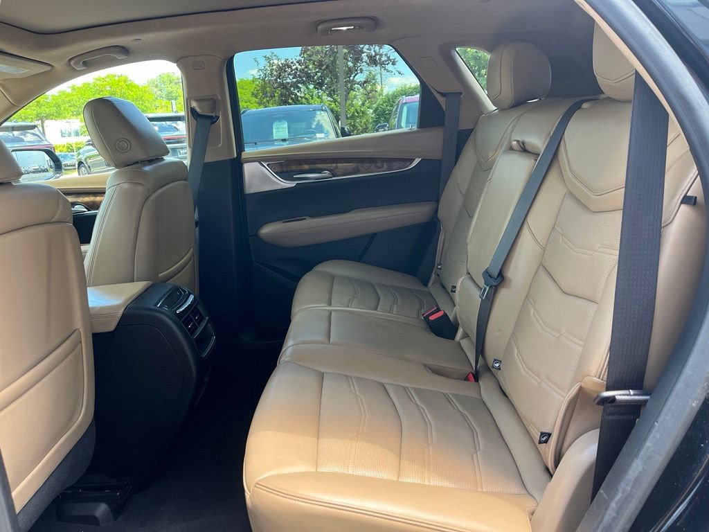 Used 2021 Cadillac XT5 Premium Luxury w/ Platinum Package FWD image 13