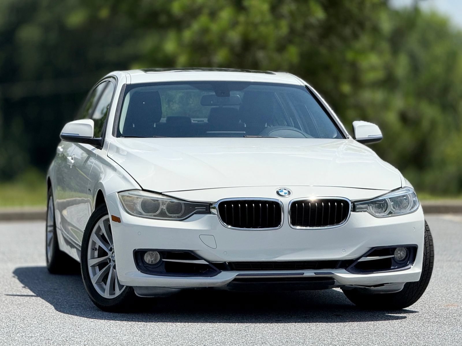 Used 2018 BMW 320i xDrive Sedan AWD/4WD image 4