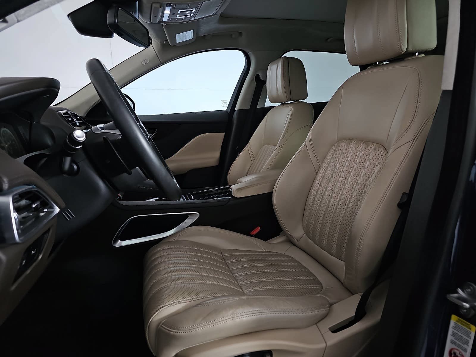 Used 2018 Jaguar F-PACE Portfolio AWD/4WD image 15