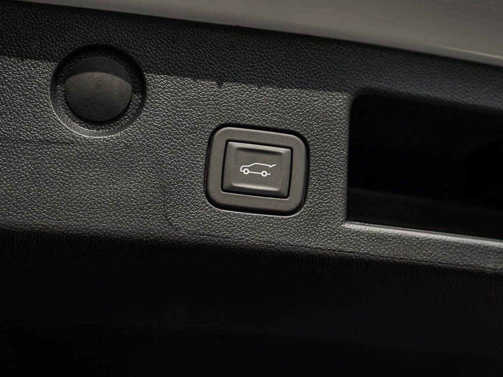 New 2027 Chevrolet Equinox LT w/ Convenience Package II AWD/4WD image 9