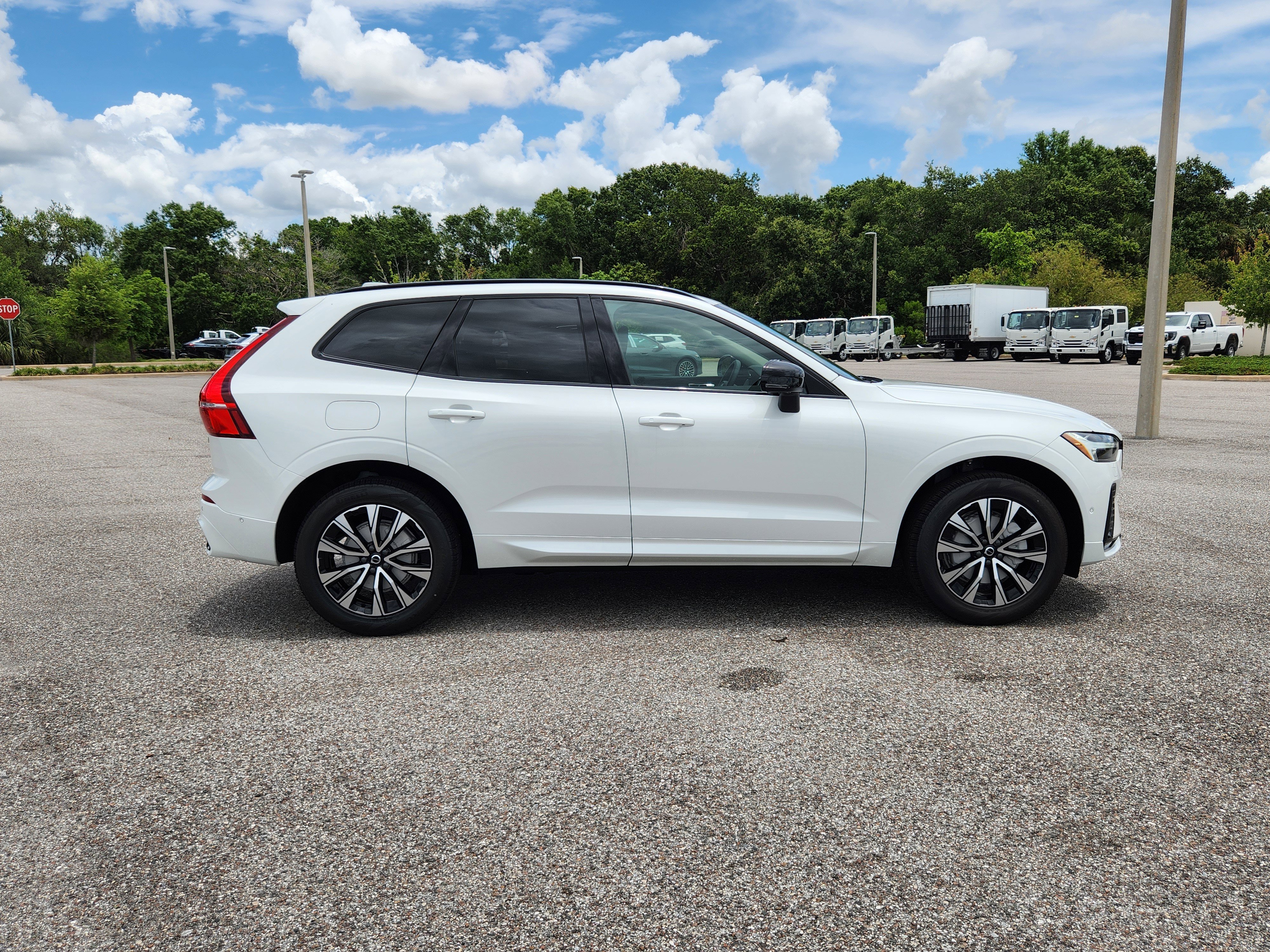 New 2025 Volvo XC60 B5 Plus w/ Protection Package Premier image 8