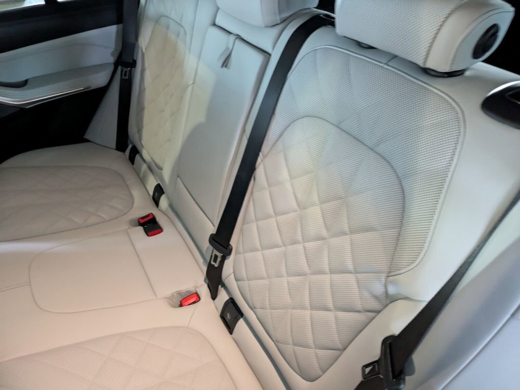New 2026 BMW X5 sDrive40i RWD image 8