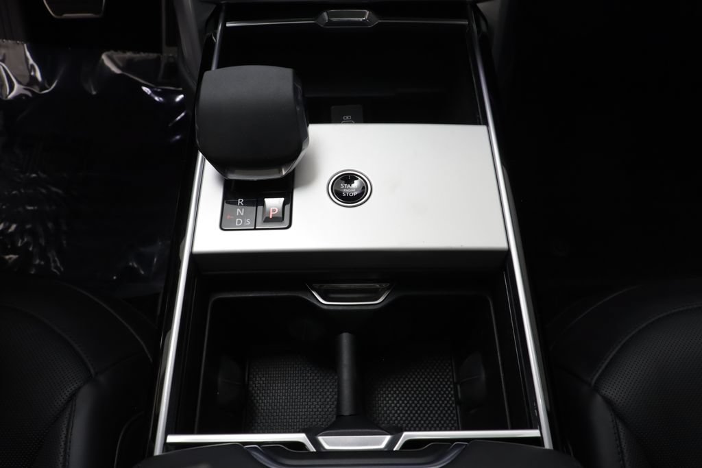 Certified 2024 Land Rover Range Rover SE AWD/4WD image 12