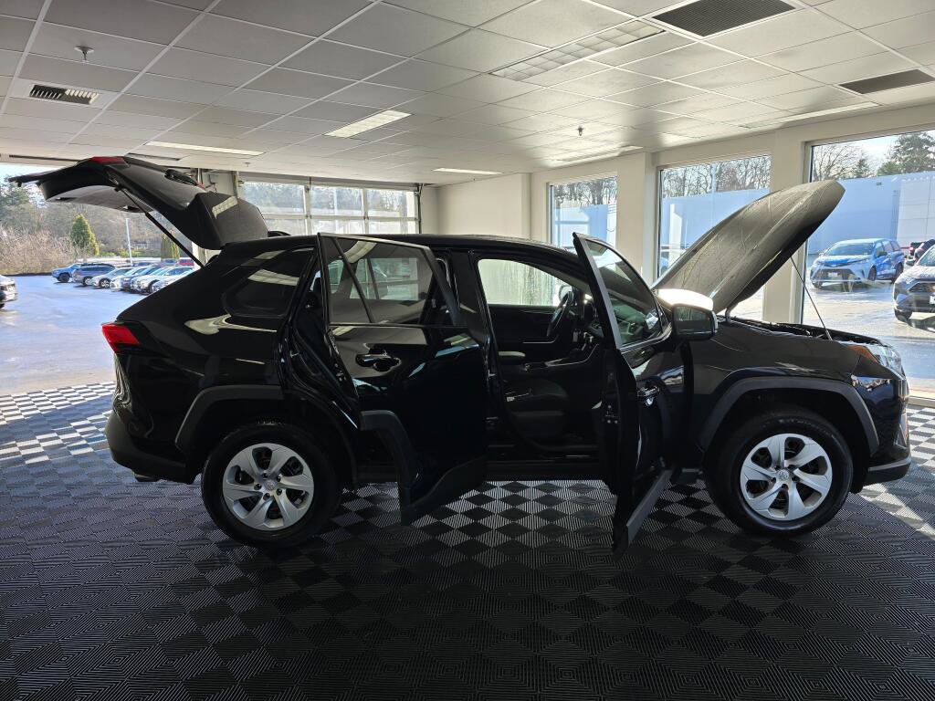 Used 2025 Toyota RAV4 LE image 18