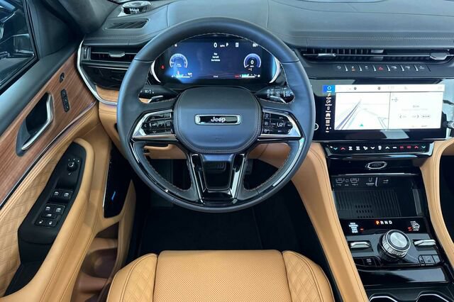 New 2026 Jeep Grand Cherokee Summit AWD/4WD image 11