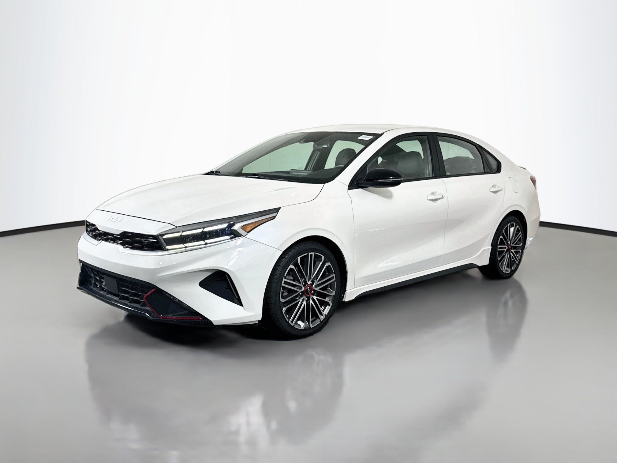 Used 2022 Kia Forte GT w/ GT Technology Package FWD image 4