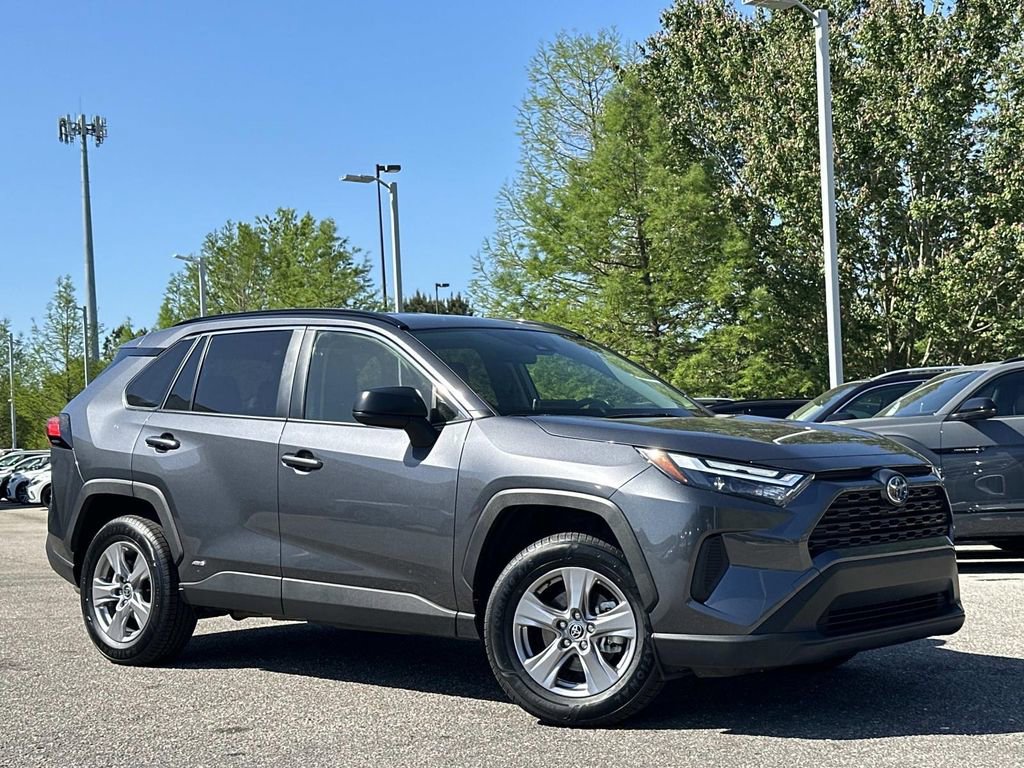 Used 2023 Toyota RAV4 LE AWD/4WD image 1