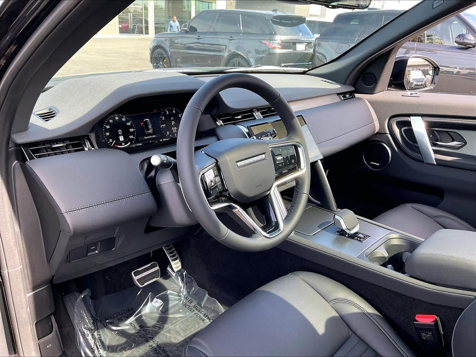New 2026 Land Rover Discovery Sport Landmark AWD/4WD image 8