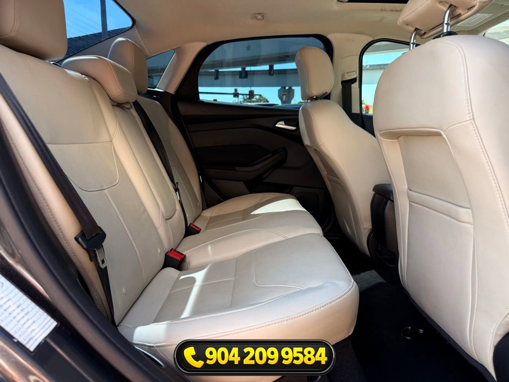 Used 2017 Ford Focus Titanium image 32