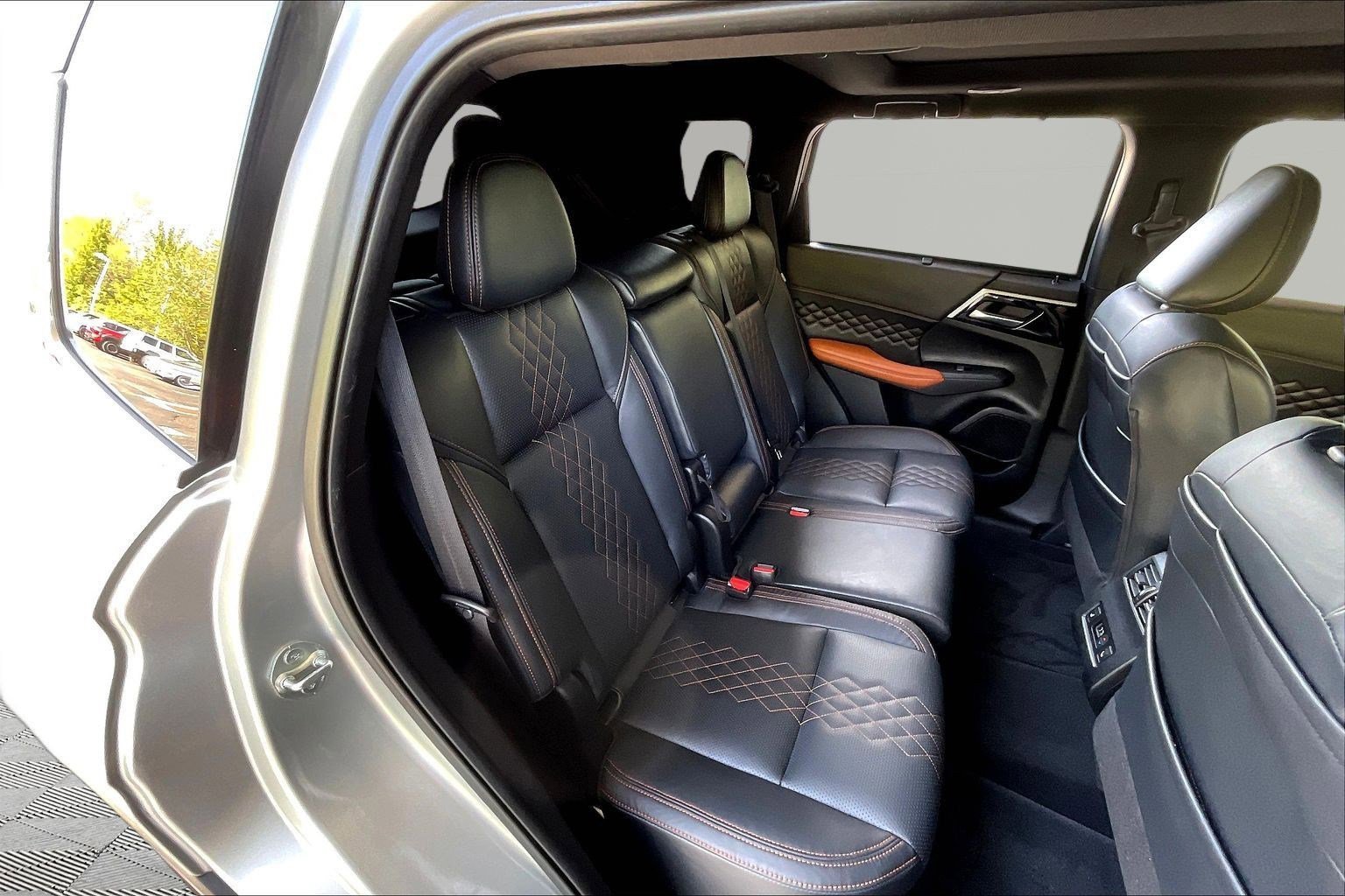 Used 2022 Mitsubishi Outlander SEL AWD/4WD image 24