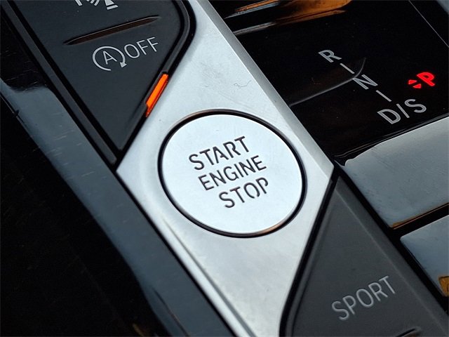 Used 2023 BMW 330i xDrive Sedan w/ Premium Package image 27