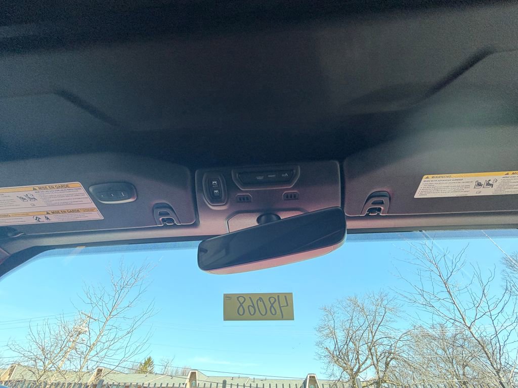 Used 2022 Jeep Wrangler Unlimited Sahara image 26