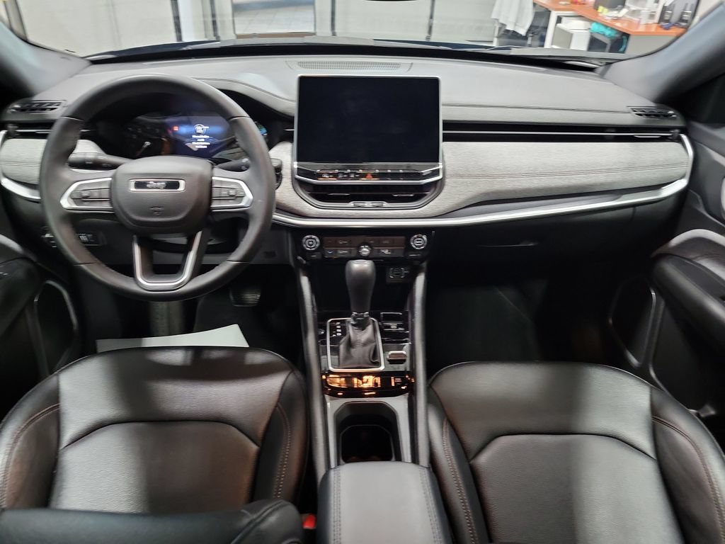 Used 2024 Jeep Compass Latitude AWD/4WD video 3