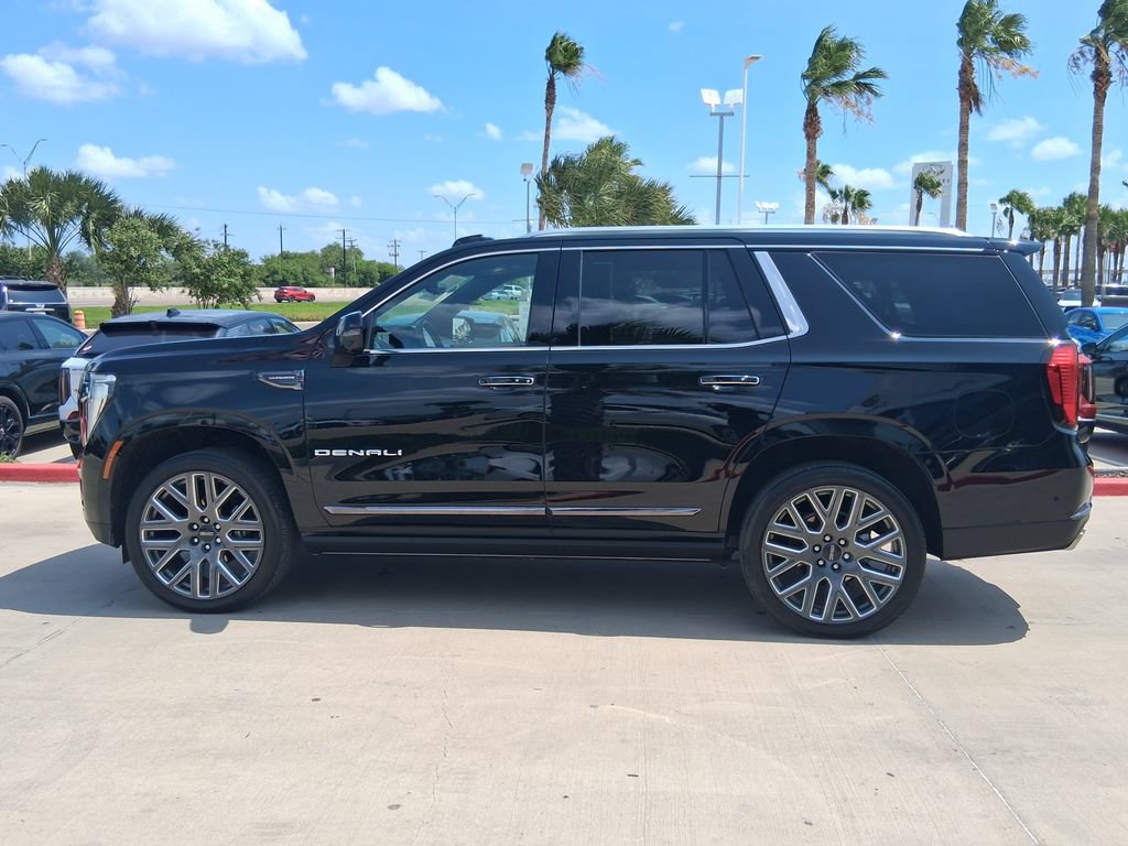 Used 2026 GMC Yukon Denali Ultimate AWD/4WD image 3