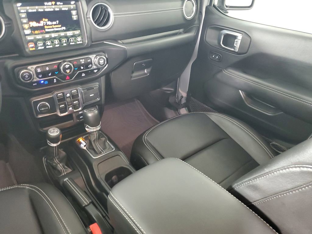 Used 2023 Jeep Wrangler Unlimited Sahara w/ Cold Weather Group image 15