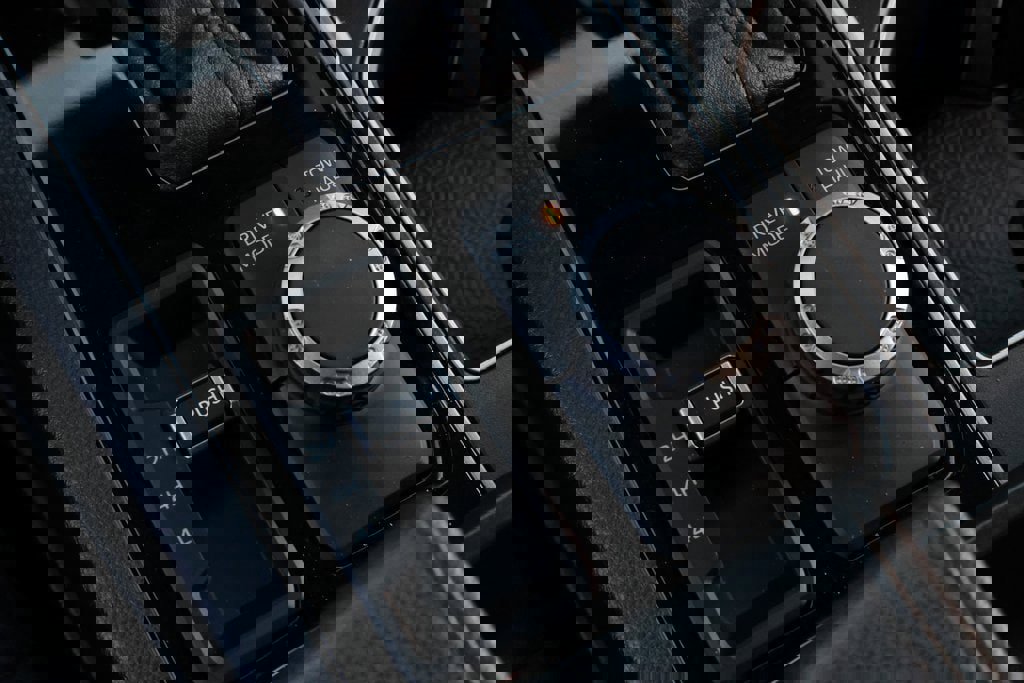 Used 2022 Toyota Tundra SR5 w/ SR5 Convenience Package image 24