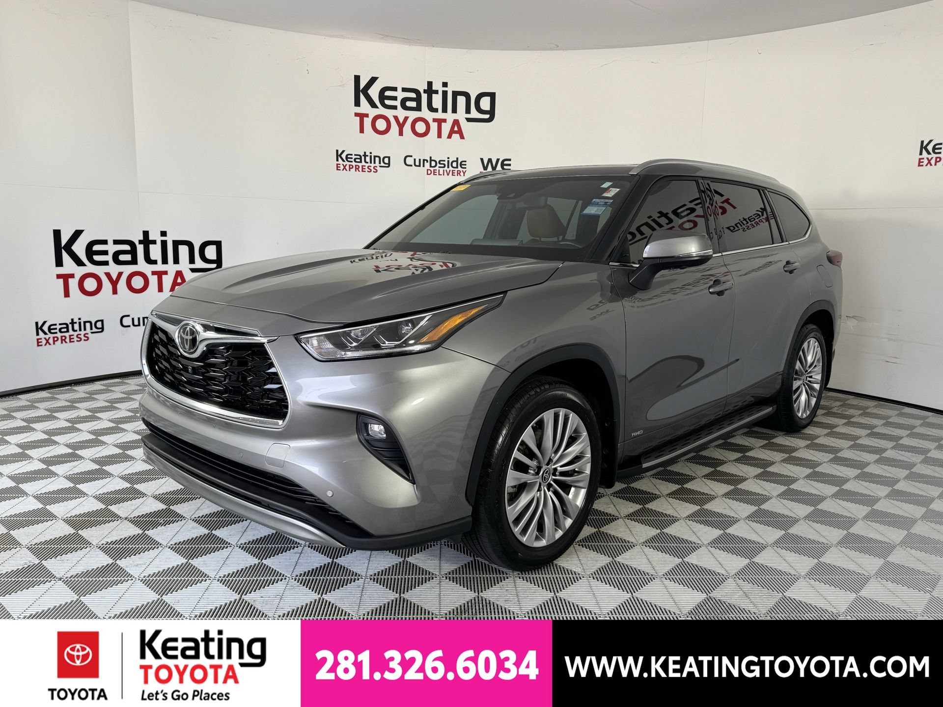 Certified 2025 Toyota Highlander Platinum AWD/4WD image 10
