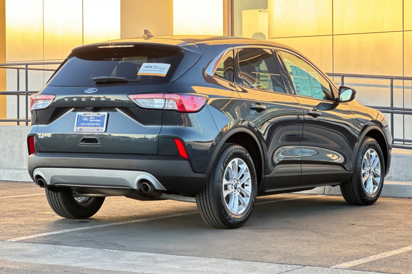 Certified 2022 Ford Escape SE w/ Convenience Package image 3