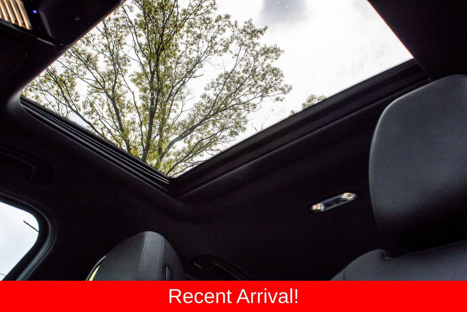 Used 2021 BMW 330i xDrive Sedan w/ Convenience Package AWD/4WD image 19