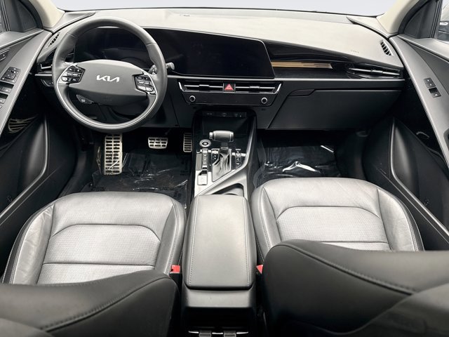 Used 2023 Kia Niro SX Touring image 14