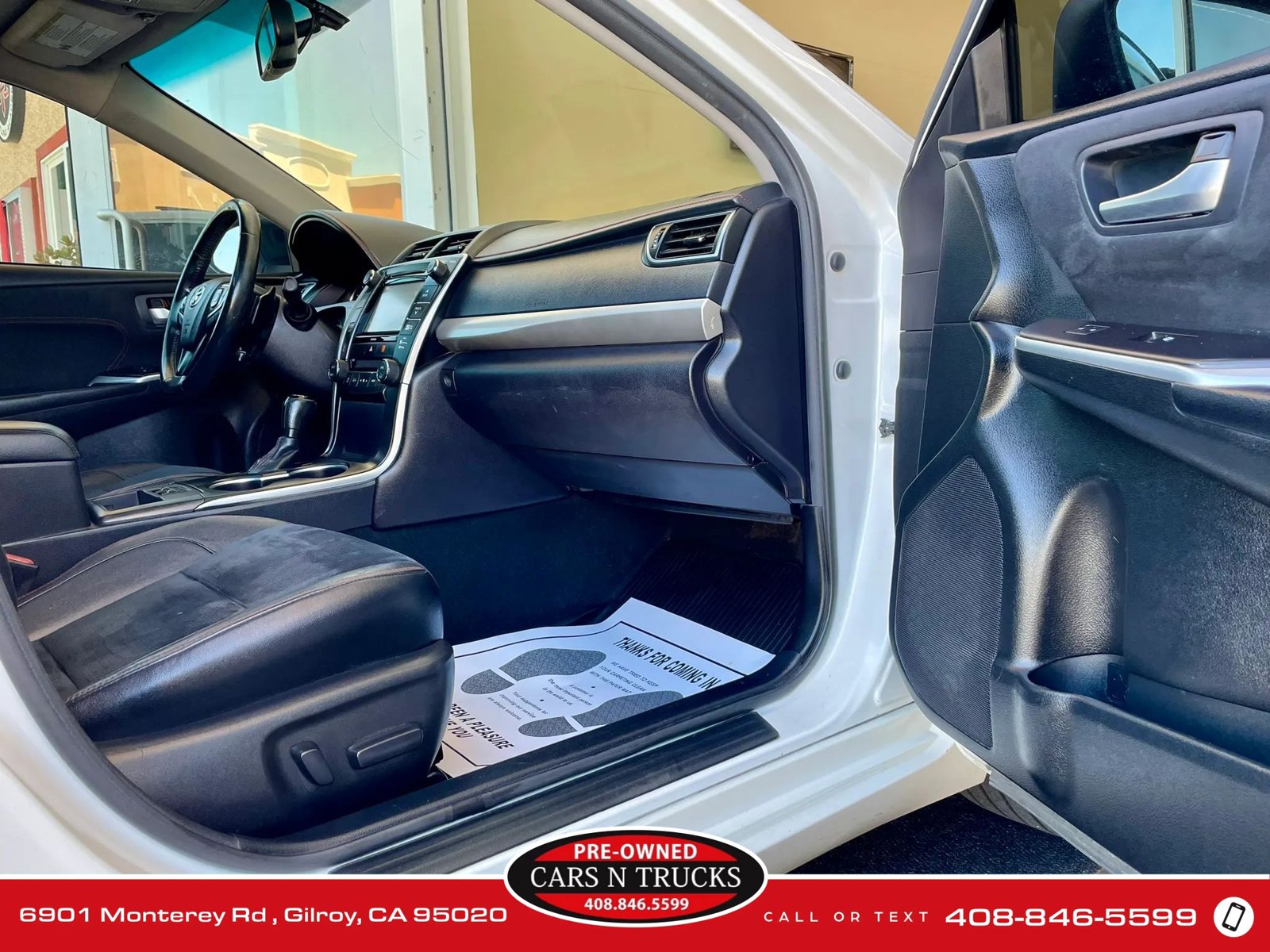 Used 2017 Toyota Camry XSE FWD image 12