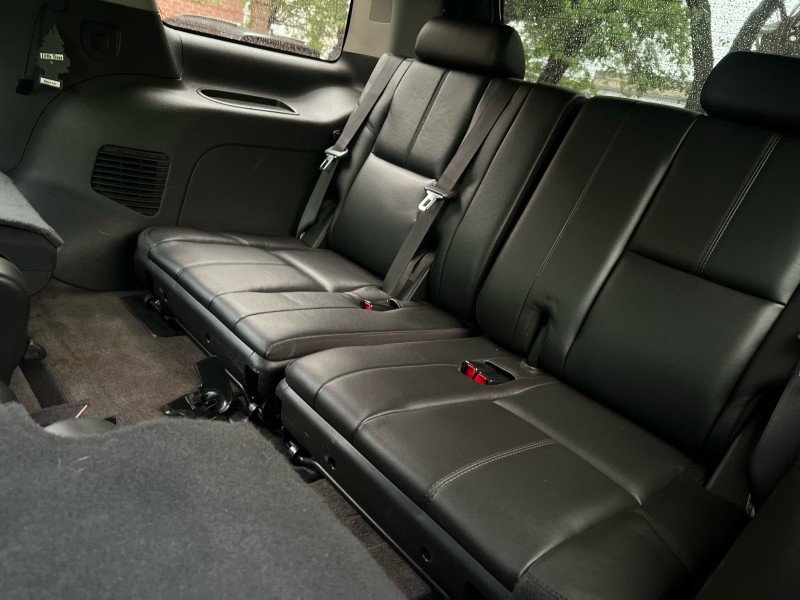 Used 2010 Chevrolet Tahoe LT w/ Regional Value Package AWD/4WD image 35