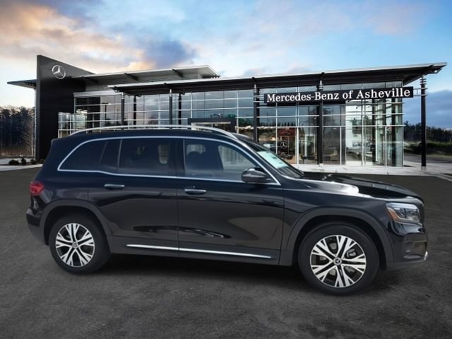 Used 2026 Mercedes-Benz GLB 250 4MATIC image 1