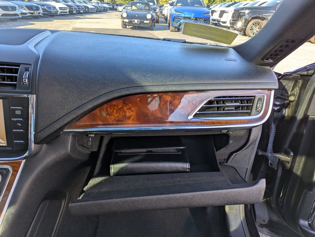 Used 2017 Lincoln Continental Reserve AWD/4WD image 32