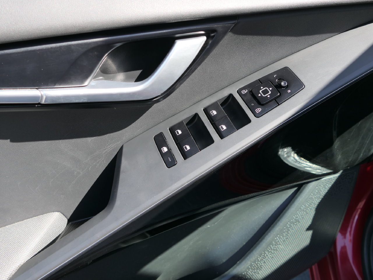 Certified 2024 Kia Niro EX FWD image 14