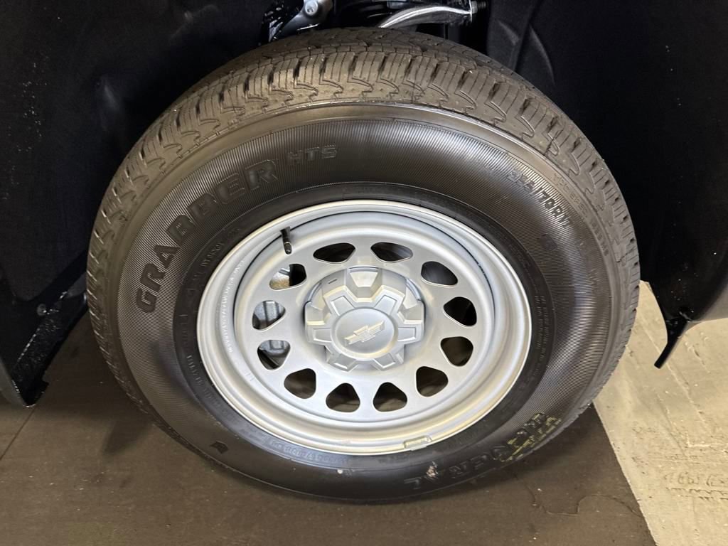 Used 2025 Chevrolet Silverado 1500 W/T w/ WT Value Package image 12