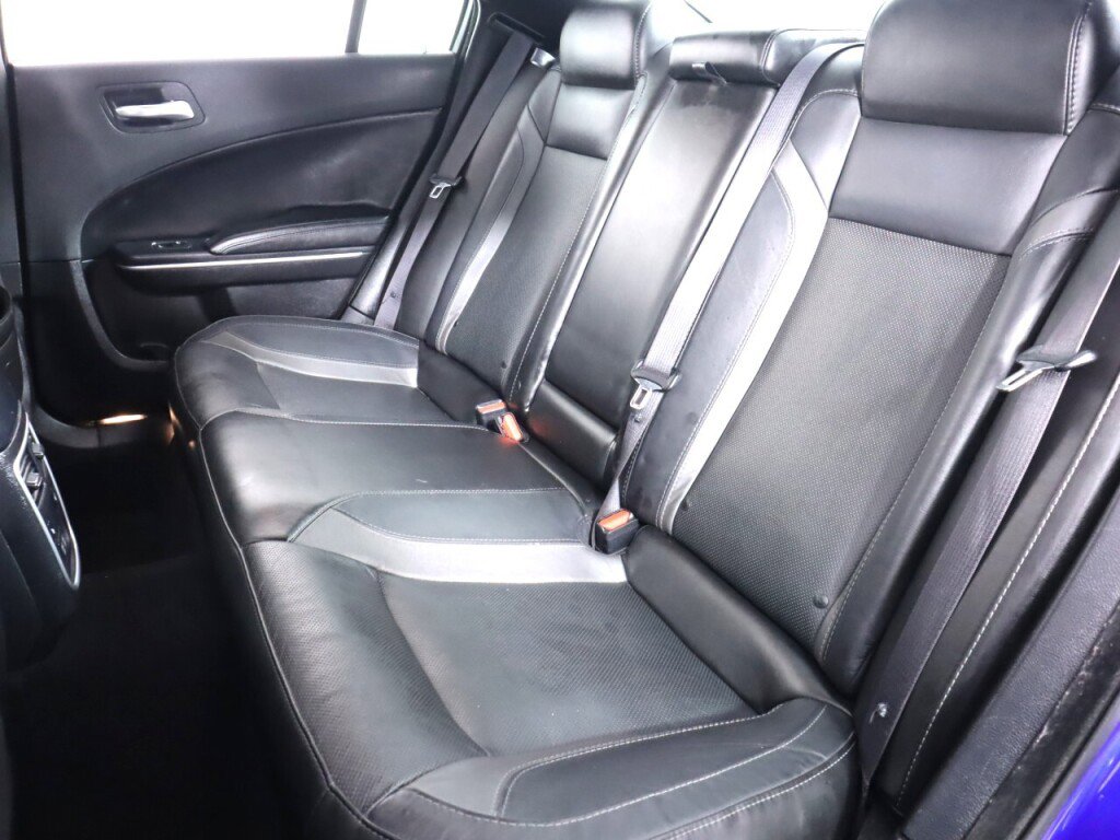 Used 2020 Dodge Charger SXT w/ Leather Interior Group RWD image 33