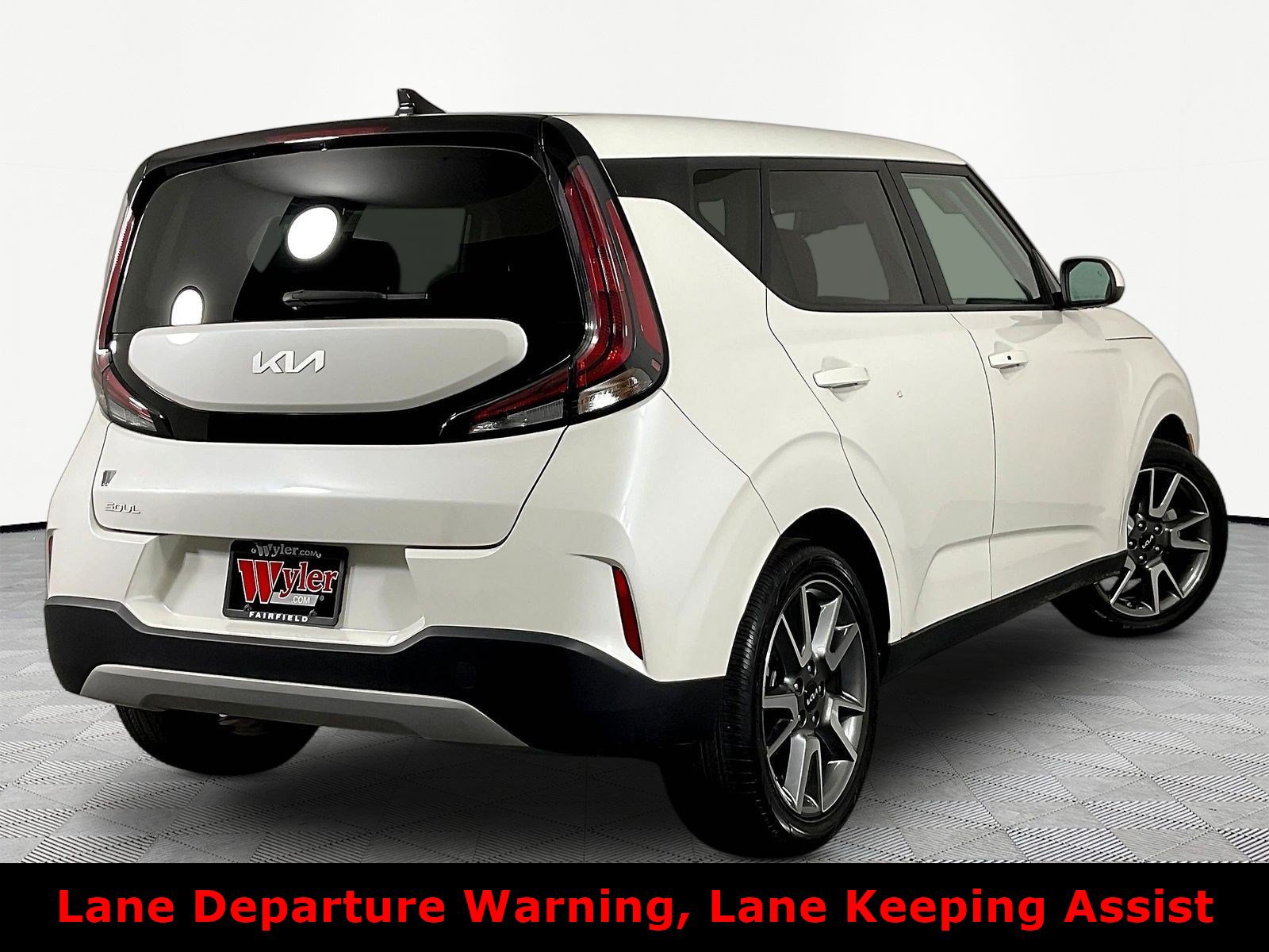 Used 2024 Kia Soul EX w/ Option Group 015 FWD image 6