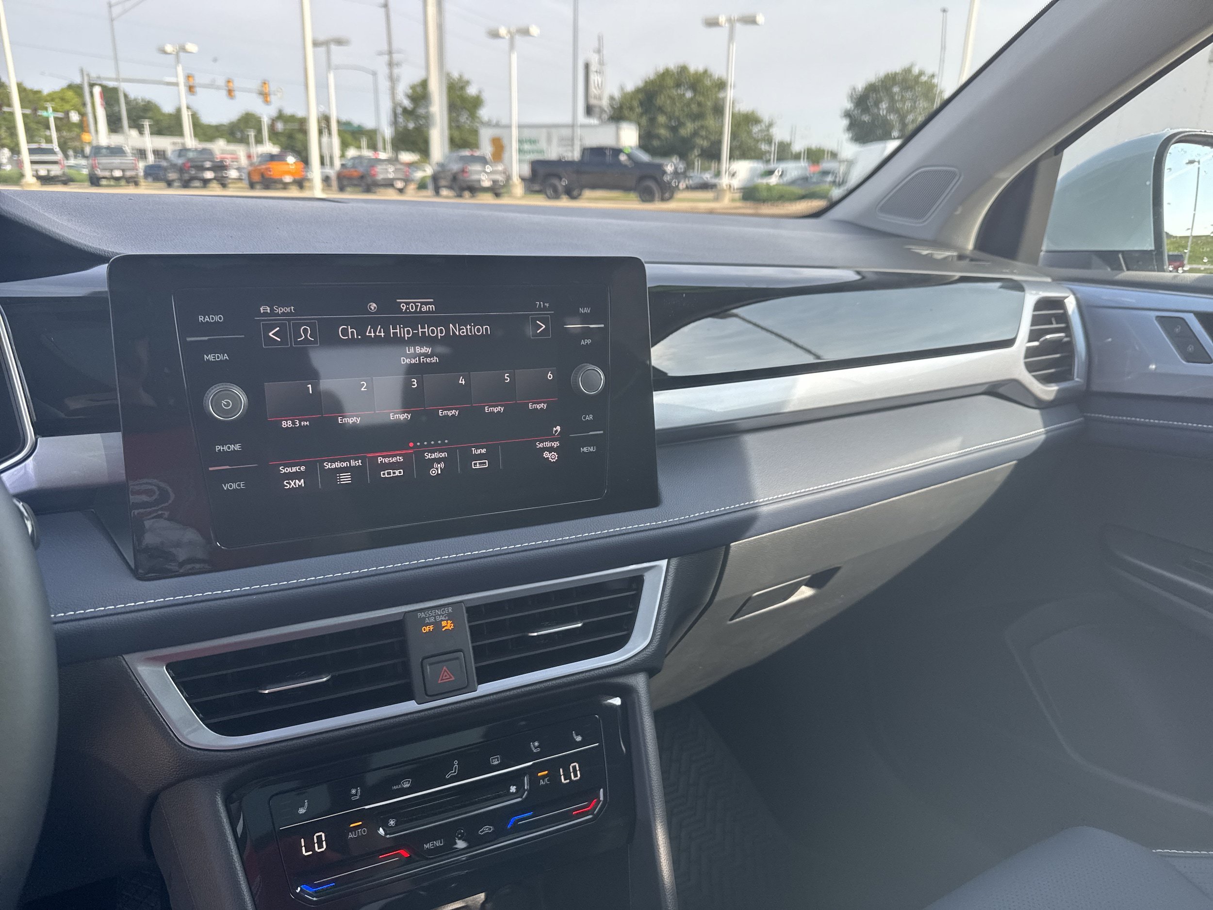 New 2026 Volkswagen Taos SEL AWD/4WD image 17