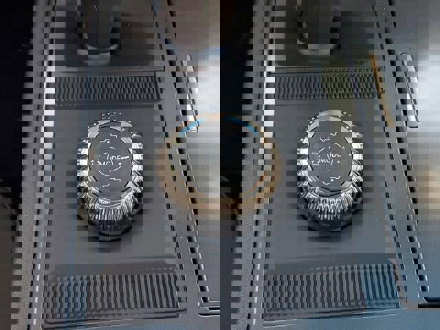 New 2025 GMC Hummer EV 2X image 30