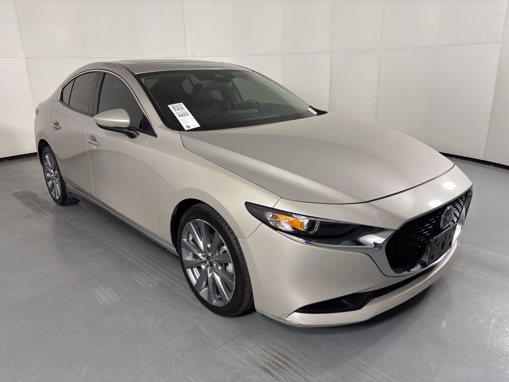Used 2023 MAZDA MAZDA3 s FWD image 2