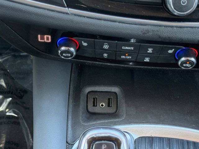 Used 2018 Buick Enclave Essence FWD image 6