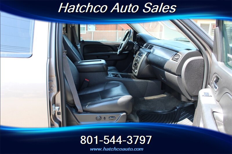 Used 2012 Chevrolet Suburban LT AWD/4WD image 23